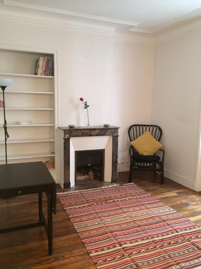 Studio I love Montmartre Parigi Esterno foto