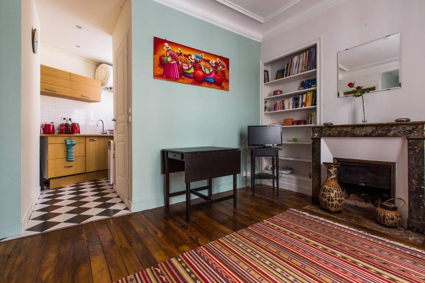 Studio I love Montmartre Parigi Esterno foto